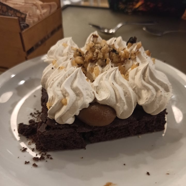 photo of Loving Hut Brownie con Crema shared by @diegokero on  20 Sep 2021 - review
