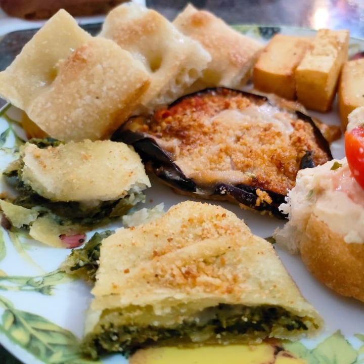 photo of Bar Trattoria Splendor Aperitivo Vegano shared by @andremeic on  23 Jun 2022 - review