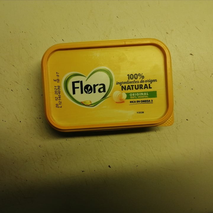 review photo of Flora Flora Margarina Vegetal Original shared by @lelerelereee on 24 Sep 2021 - review
