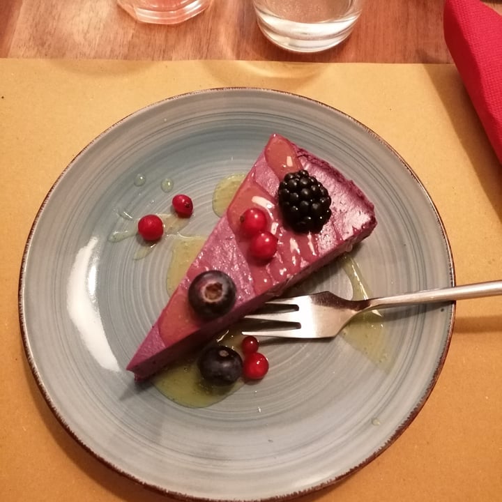 photo of InFusion - CucinaYogaStore Raw cheesecake ai frutti di bosco shared by @shelbyblu on  26 Mar 2022 - review