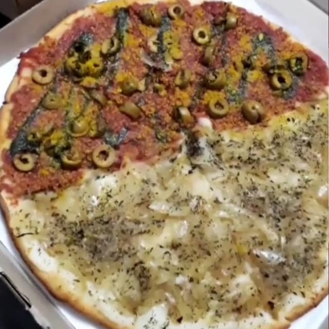 「Mitad Caramelita y Mitad Bolonia」の料理の写真