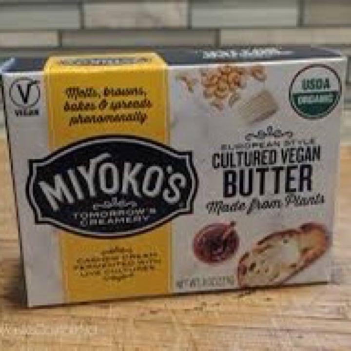 photo of Miyoko's Creamery European Style Cultured Vegan Butter Hint of Sea Salt shared by @veganyogiwendy on  27 Jun 2020 - review