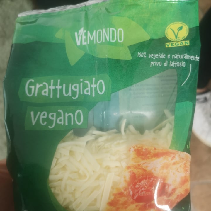 photo of Vemondo Grattugiato Vegano shared by @maryfuma15 on  14 Apr 2022 - review