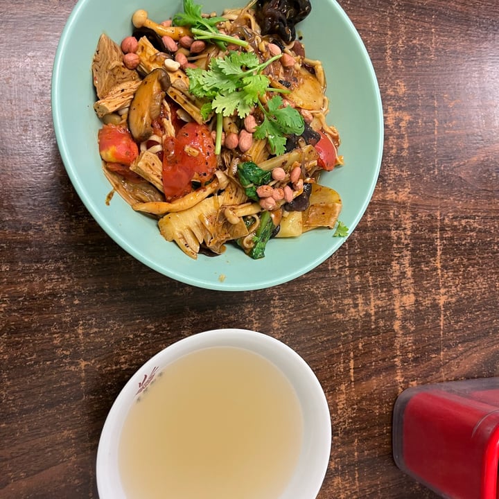 review photo of Pine Tree Cafe Mala shared by @flexivegan on 30 Apr 2022 - review