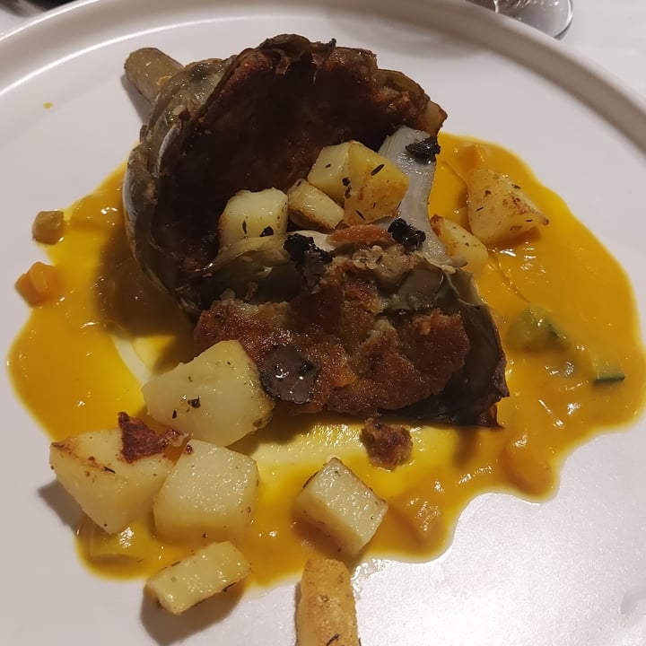 photo of La Colubrina Carciofo ripieno servito con quadrotti di polenta taragna e scaglie di tartufo nero shared by @egiovann on  14 Dec 2022 - review