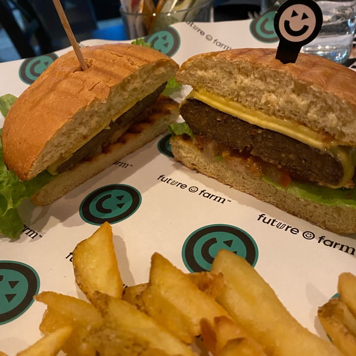 photo of 3B - Burger Beer Bitter Future burger shared by @theredhead on  12 Mar 2022 - review