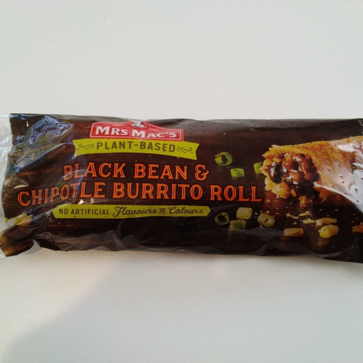 photo of Mrs Mac’s Black Bean & Chipotle Burrito Roll shared by @veganadam on  05 Jan 2022 - review
