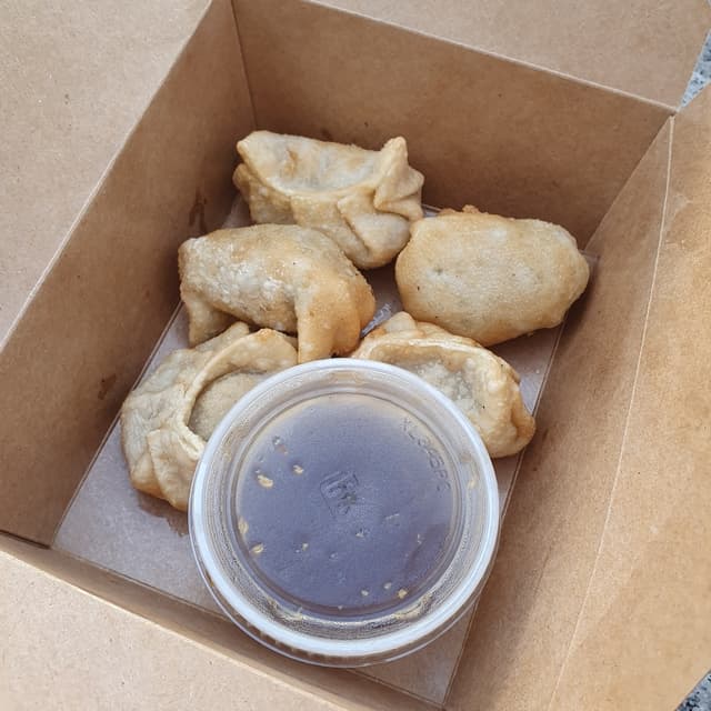 菜肴“Pot Stickers”的照片