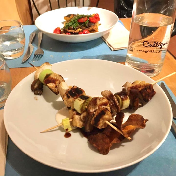 photo of Fonderia Gastro Bistrot yakitori di tempeh shared by @miba on  15 Oct 2022 - review