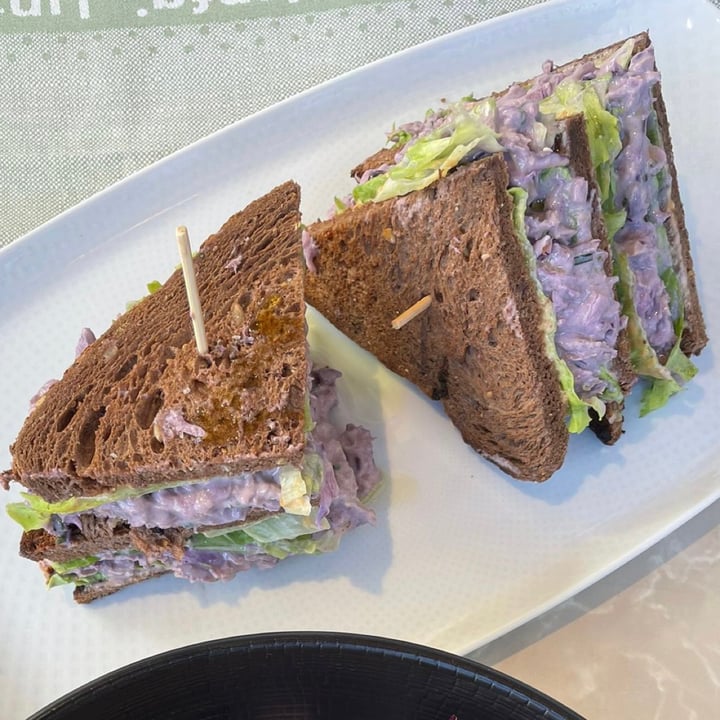 photo of Linfa Milano - Eat Different Club Sandwich Plant Based shared by @mattia0 on  10 Mar 2022 - review