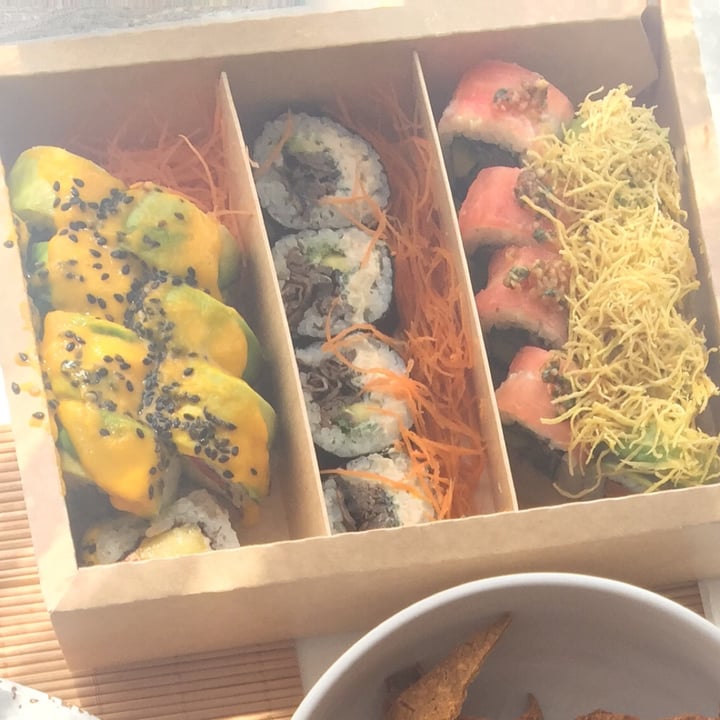 photo of Let it V - Vegan Sushi Tabla Abbey rolls shared by @valenmalah on  17 Jan 2021 - review