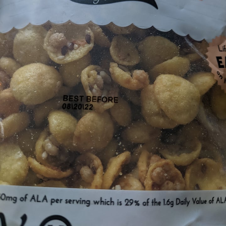 photo of Bakery On Main Gluten Free Granola Extreme Nut & Fruit shared by @jayvgn on  06 Dec 2021 - review