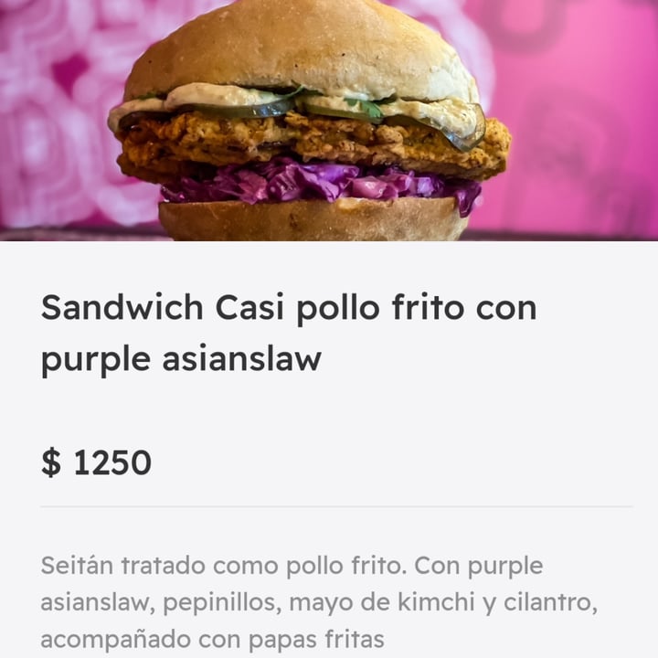 photo of Lado V Sandwich Casi Pollo Frito con Purple Asianslaw shared by @lihuenaillen on  26 Jun 2022 - review