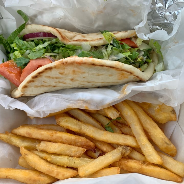 photo of Greek Marina Falafel sandwich shared by @calysa14 on  03 Apr 2022 - review