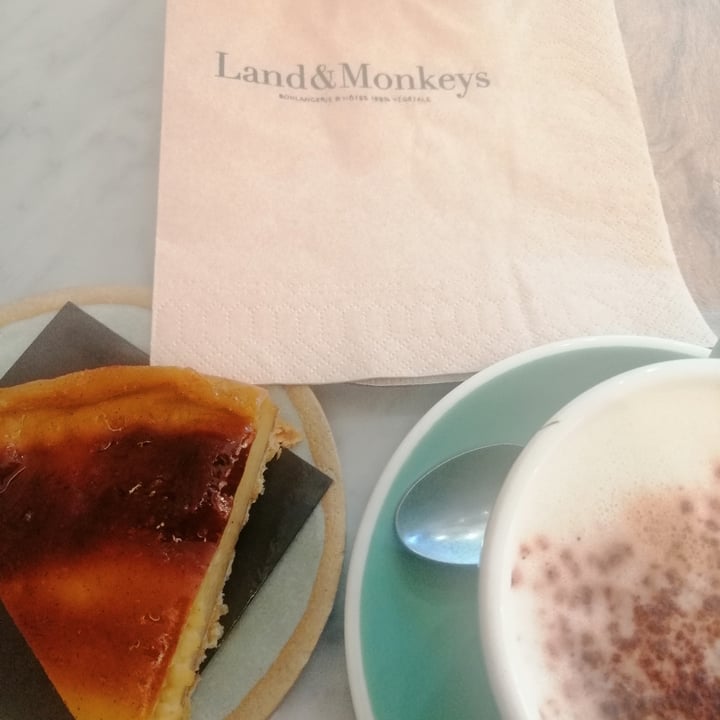 photo of Land&Monkeys Amsterdam Flan shared by @lavinia88 on  07 May 2022 - review