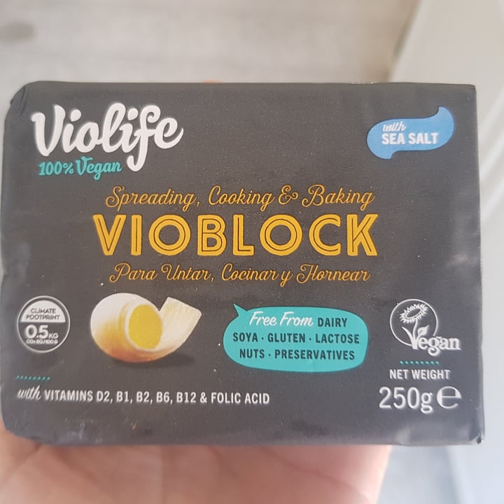 review photo of Violife Vioblock with sea Salt shared by @thaiscechini on 12 Apr 2022 - review
