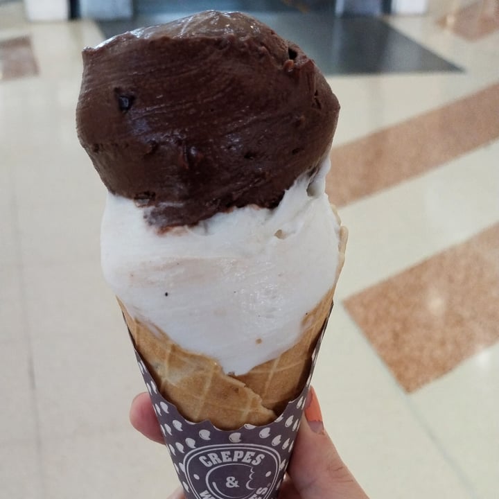 photo of Crepes & Waffles Centro Comercial Florida Helado shared by @laucast on  07 Aug 2022 - review