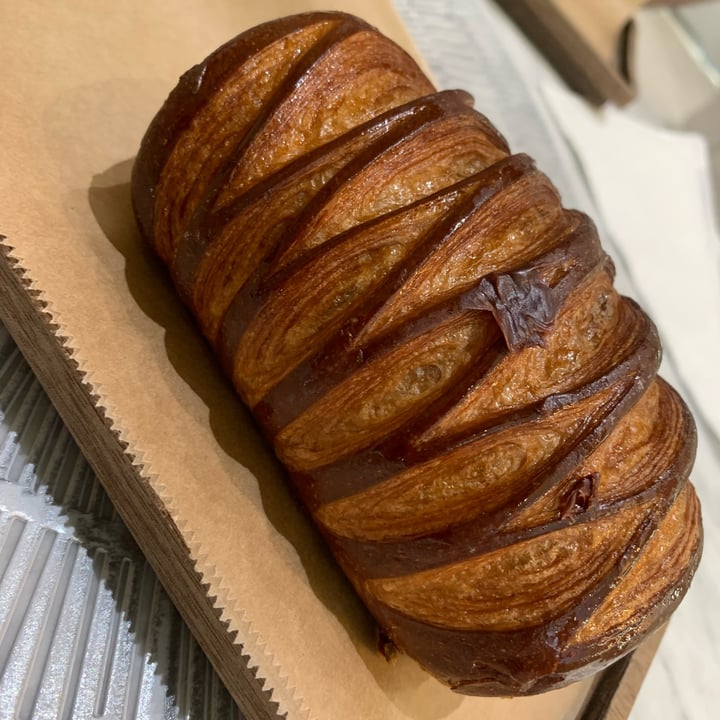 photo of L' Artisane Creative Bakery Pain au Chocolat shared by @francibet on  04 Oct 2022 - review
