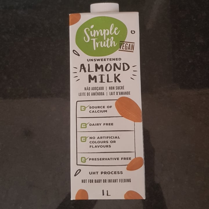 review photo of Simple Truth Almond milk shared by @carly1za on 30 Jun 2021 - review