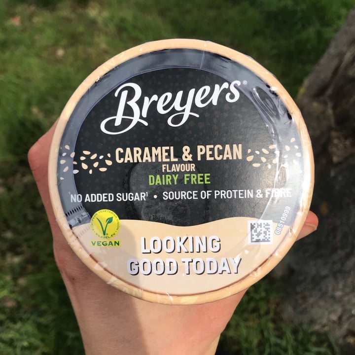 photo of Breyers Caramel&pecan flavour ice cream shared by @david- on  16 Apr 2021 - review