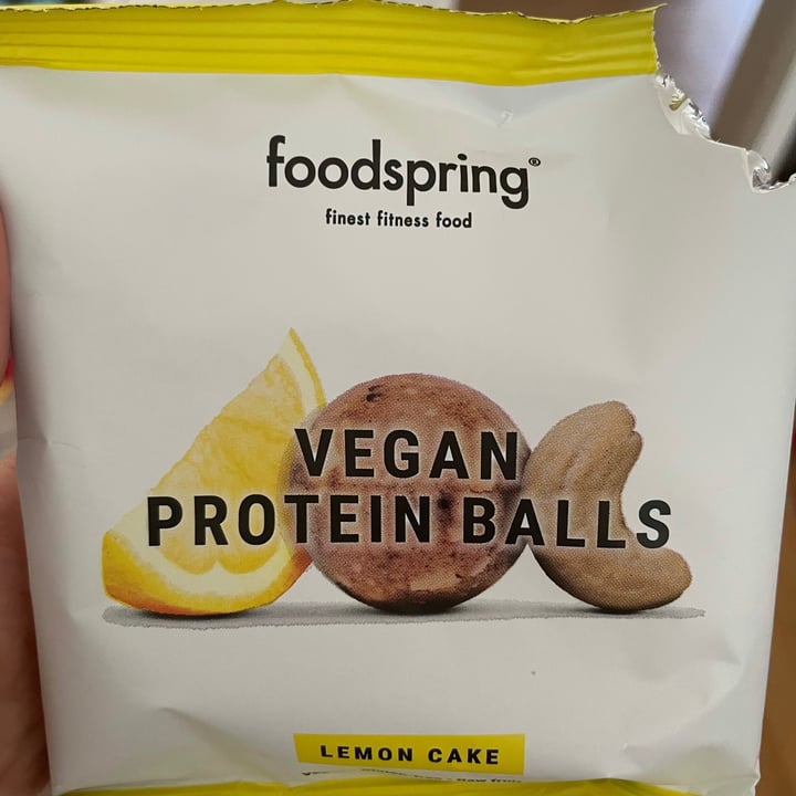 photo of Foodspring Vegan Protein Balls (Lemon Cake) shared by @chechu123 on  19 Jun 2021 - review