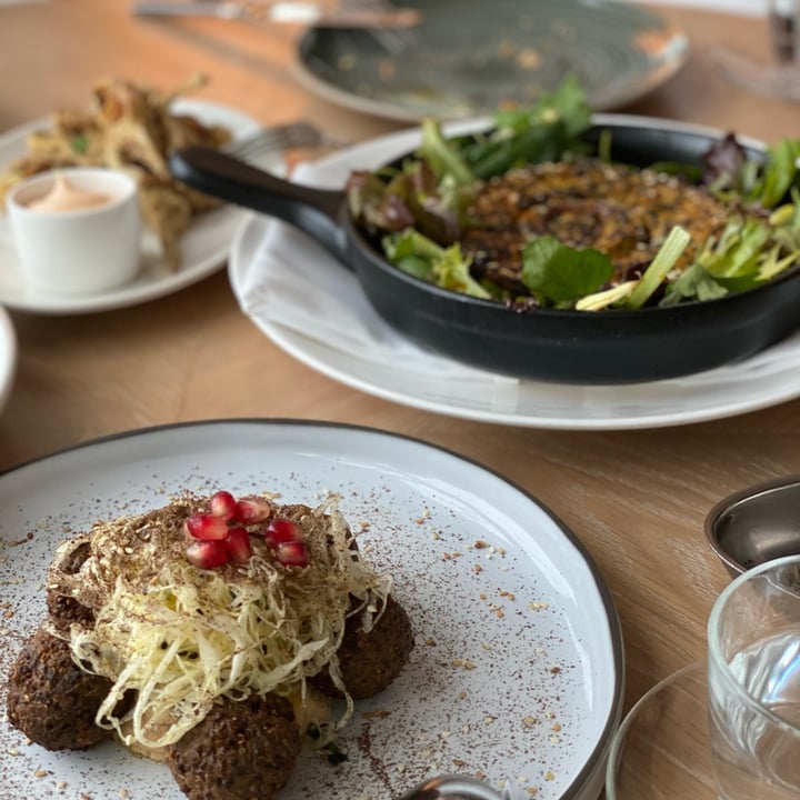 review photo of Artemis Grill Quinoa Falafel shared by @peasfulpea on 18 Dec 2021 - review