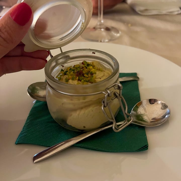 photo of Pesto di Pistacchio Cheesecake Al Pistacchio shared by @lanonnavegana on  16 Sep 2022 - review