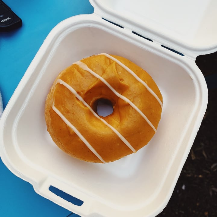 photo of Dear Diary Coffeehouse Maple Donut shared by @sarahyak on  15 Dec 2021 - review