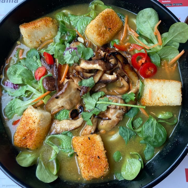 photo of Wagamama Ramen vegan shared by @aleccisof on  06 Feb 2022 - review