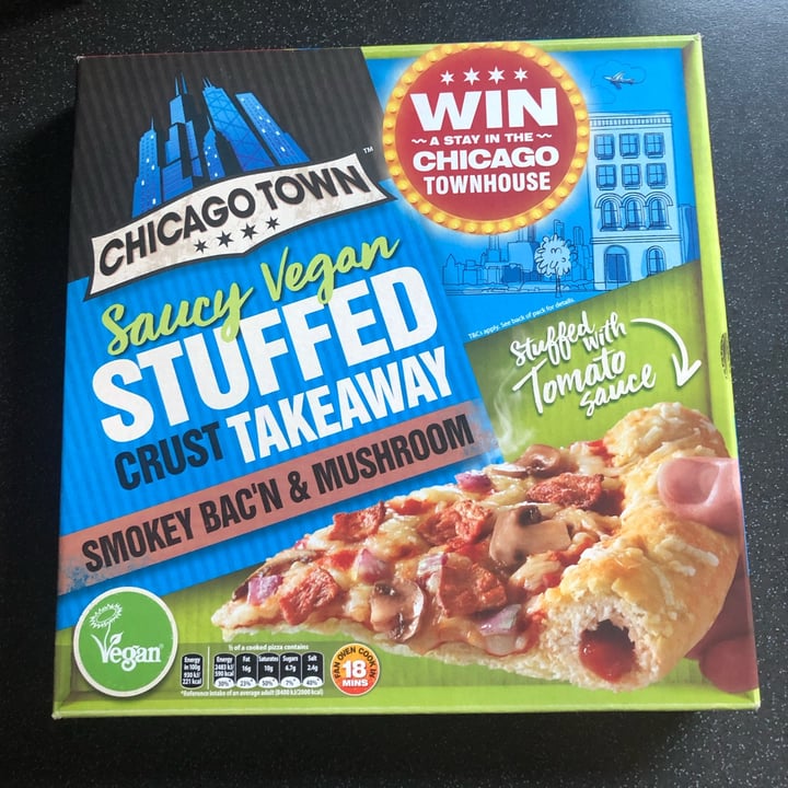 photo of Chicago Town Tomato stuffed crust Smokey bac’n & mushroom shared by @esmehart on  10 Aug 2022 - review