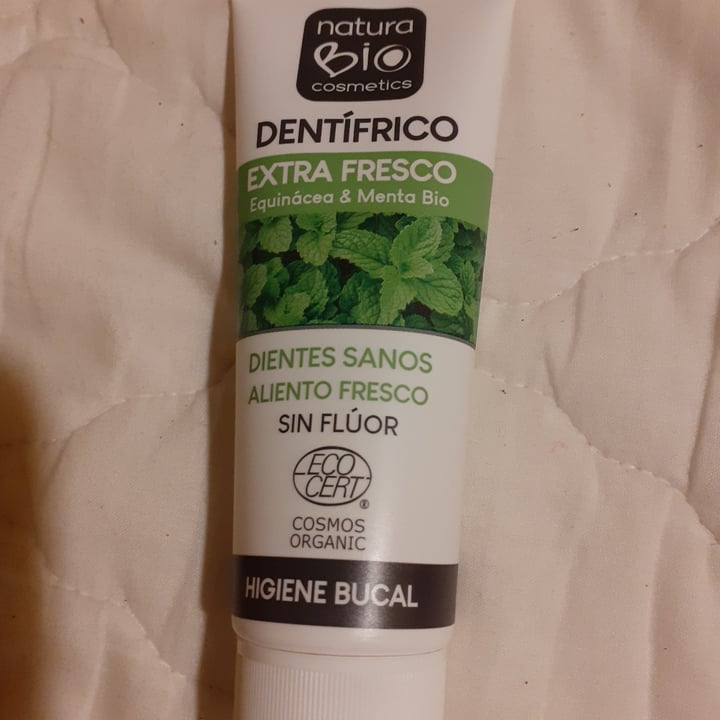 photo of Natura Bio Cosmetics Dentífrico shared by @-iria- on  10 Jan 2022 - review