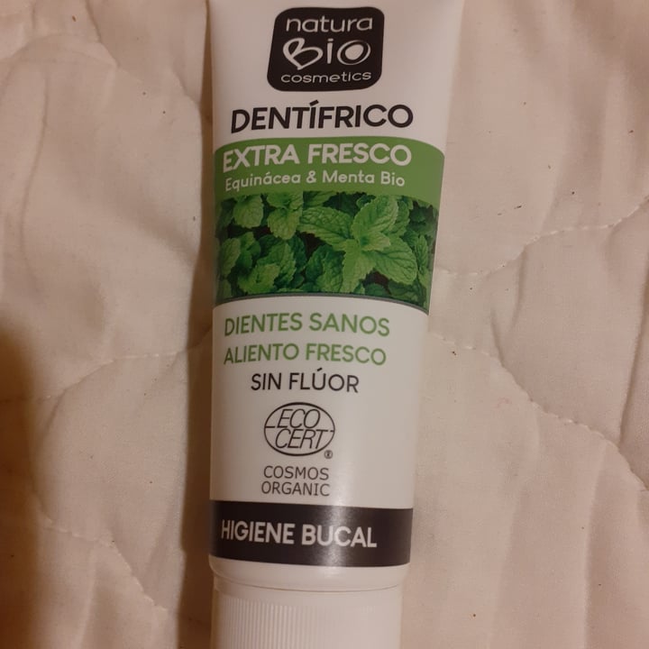 review photo of Natura Bio Cosmetics Dentífrico shared by @-iria- on 10 Jan 2022 - review