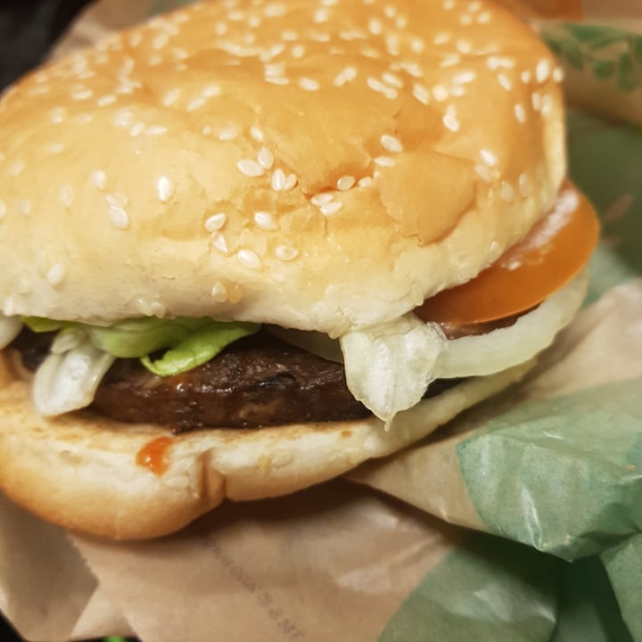 photo of Burger King Plant based Whopper shared by @liedsv on  16 Feb 2022 - review