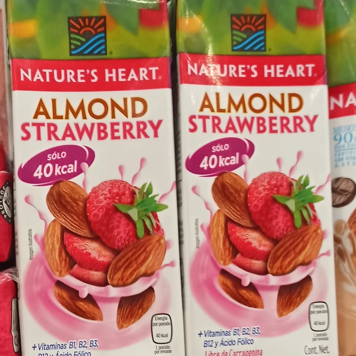 photo of Nature's Heart Bebida de Almendra sabor Fresa shared by @earthling-23 on  01 Aug 2020 - review