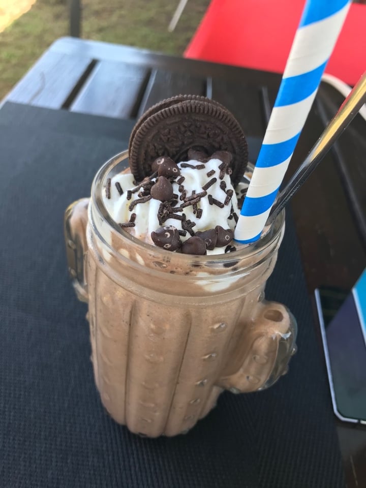 photo of Asher's Corner Cafe @ Ashers Farm Sanctuary Cookies 'n Cream Milkshake shared by @sineadf on  26 Jan 2020 - review