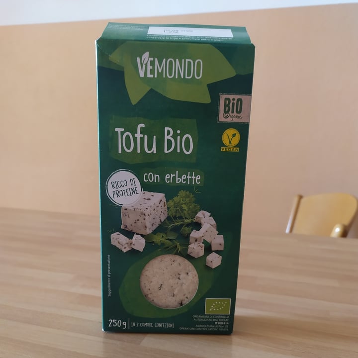photo of Vemondo  Tofu Bio con Erbette shared by @andreino on  25 Jul 2022 - review