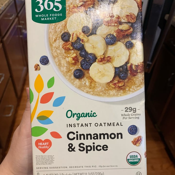 photo of Whole Foods Market 365 Organic Instant Oatmeal Cinnamon & Spice shared by @kekamattos on  17 May 2022 - review