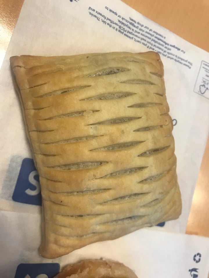 photo of Greggs Vegan Stake Bake shared by @xgemmax on  08 Jan 2020 - review