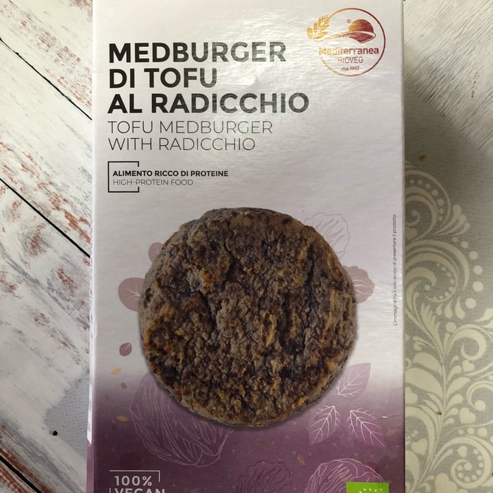 photo of Mediterranea BioVeg Medburger di tofu al radicchio shared by @alenonesiste on  26 Aug 2022 - review