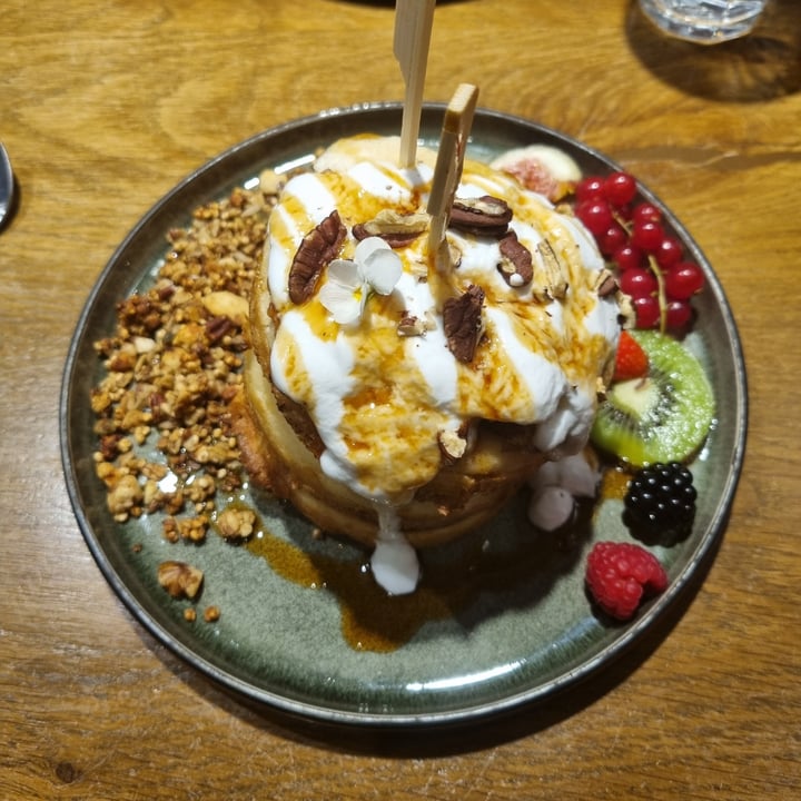 review photo of MR. STACKS banana breakfast shared by @plantbasedtherapist on 14 Oct 2022 - review
