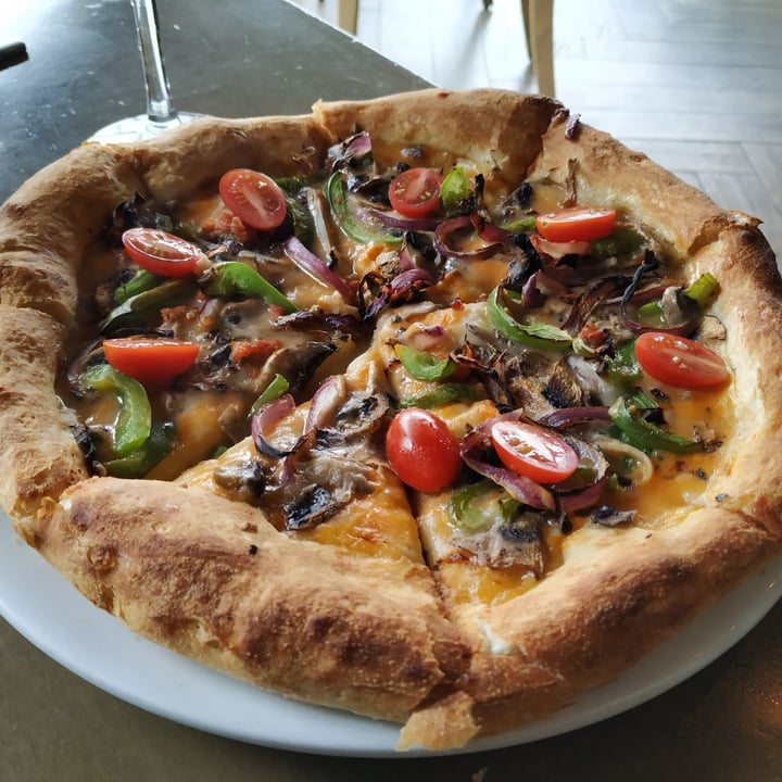 photo of Vegan inc. Plaza 404 Pizza Italiana shared by @sofbeat on  04 Feb 2020 - review