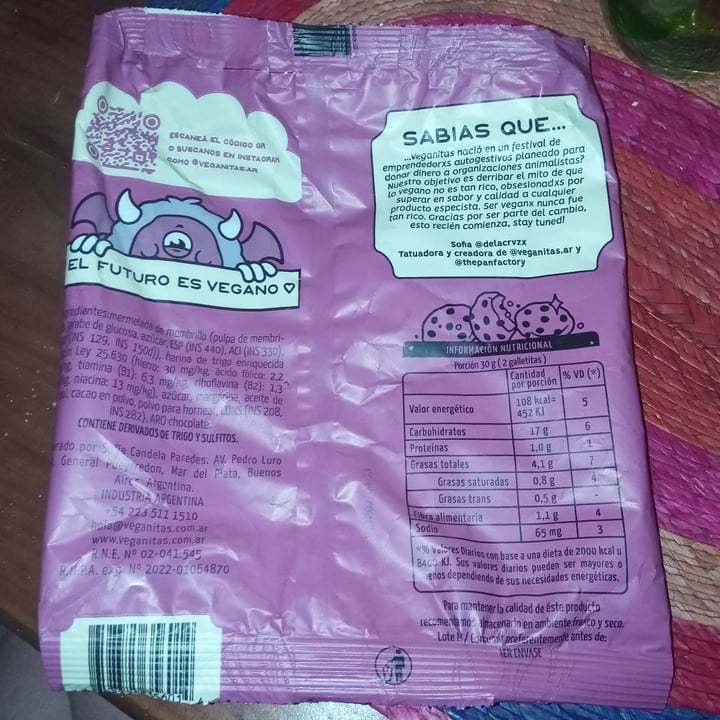 photo of Veganitas Pepas Dark shared by @sofsofia on  27 Aug 2022 - review