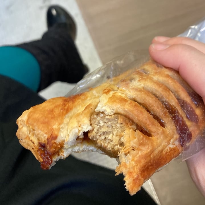 review photo of Albert Heijn AH Frikandelbroodje vegan shared by @sofieredsiren on 06 Nov 2022 - review