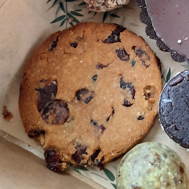 photo of Green & Berry Berry Vegan Cookie shared by @awafuro on  15 May 2020 - review