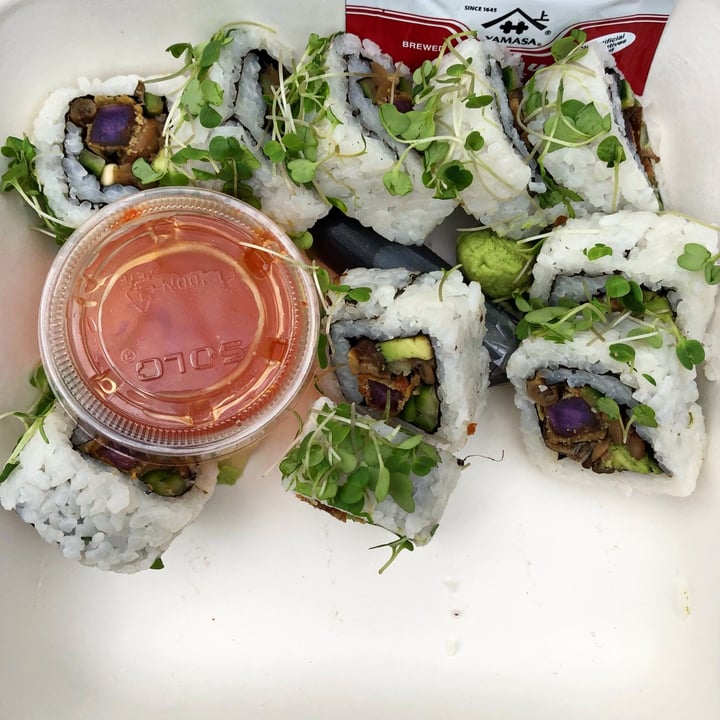 photo of Beyond Sushi Ube Crunch shared by @oliviawzg on  02 Jan 2022 - review