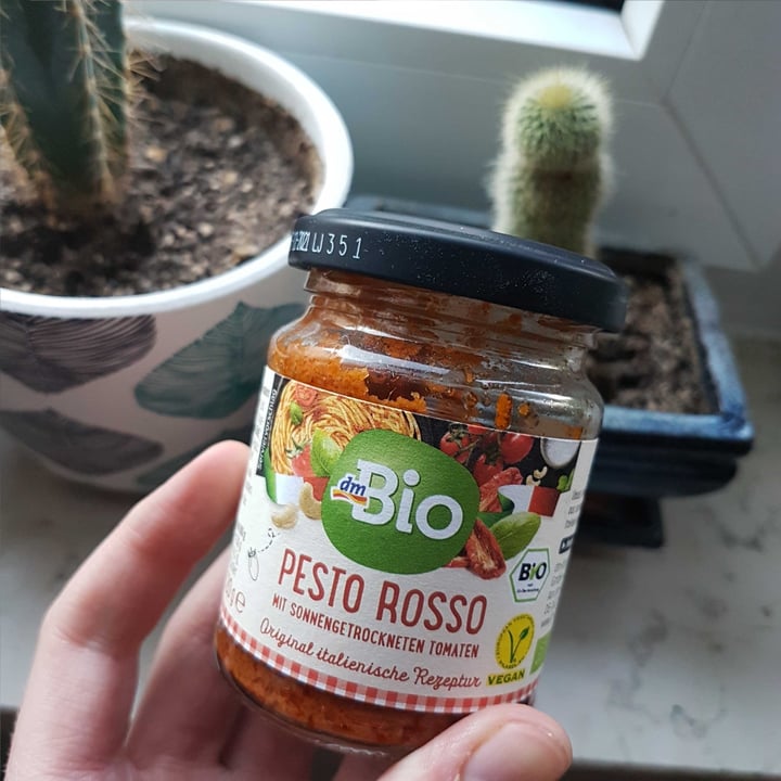 review photo of dmBio Pesto Rosso shared by @tomatocat on 02 May 2020 - review