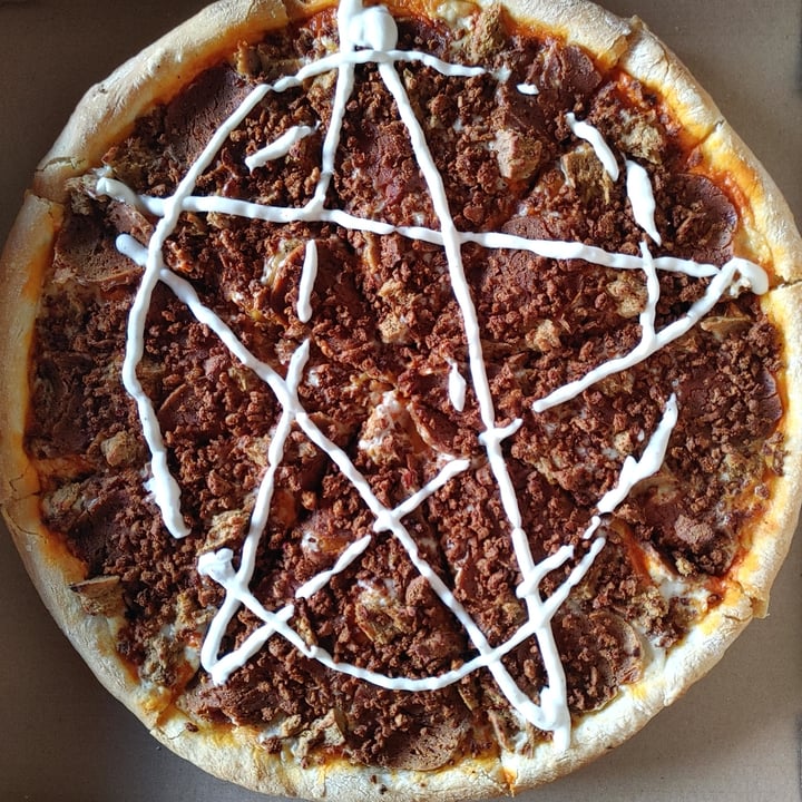 photo of Rise Above Pizza & Wings Seitanic Panic Pizza shared by @xvxq on  28 Jun 2021 - review