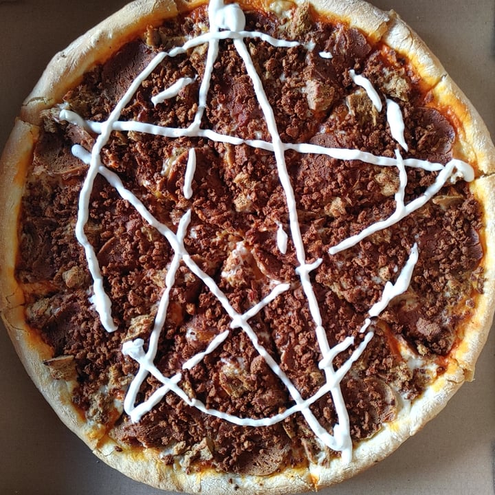 review photo of Rise Above Pizza & Wings Seitanic Panic Pizza shared by @xvxq on 28 Jun 2021 - review