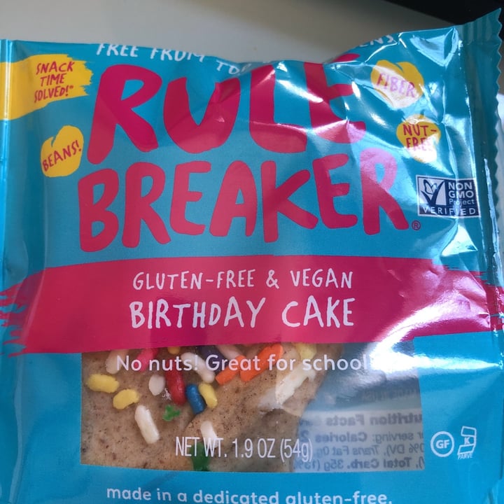 photo of Rule Breaker Snacks Birthday Cake shared by @yumi on  22 Jun 2020 - review