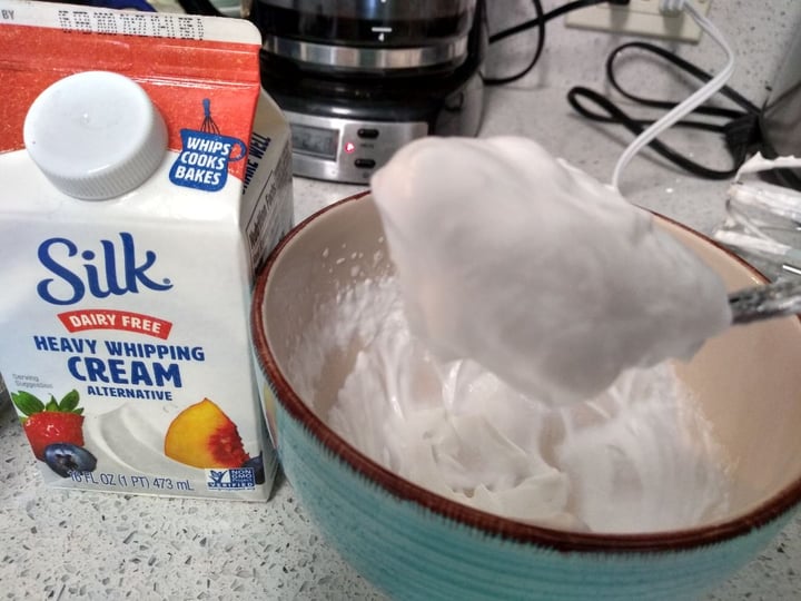 photo of Silk Silk Heavy Whipping Cream Alternative shared by @gatherwithsarah on  21 Jan 2020 - review